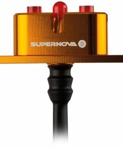 Supernova - E3 Tail Light 2 - Feu Arrière Pour Porte-bagages 6V -Velos Electriques Boutique supernova e3 tail light 2 feu arriere porte bagages orange 3840x2160