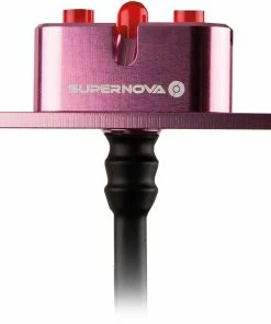 Supernova - E3 Tail Light 2 - Feu Arrière Pour Porte-bagages 6V -Velos Electriques Boutique supernova e3 tail light 2 feu arriere porte bagages rose 3840x2160