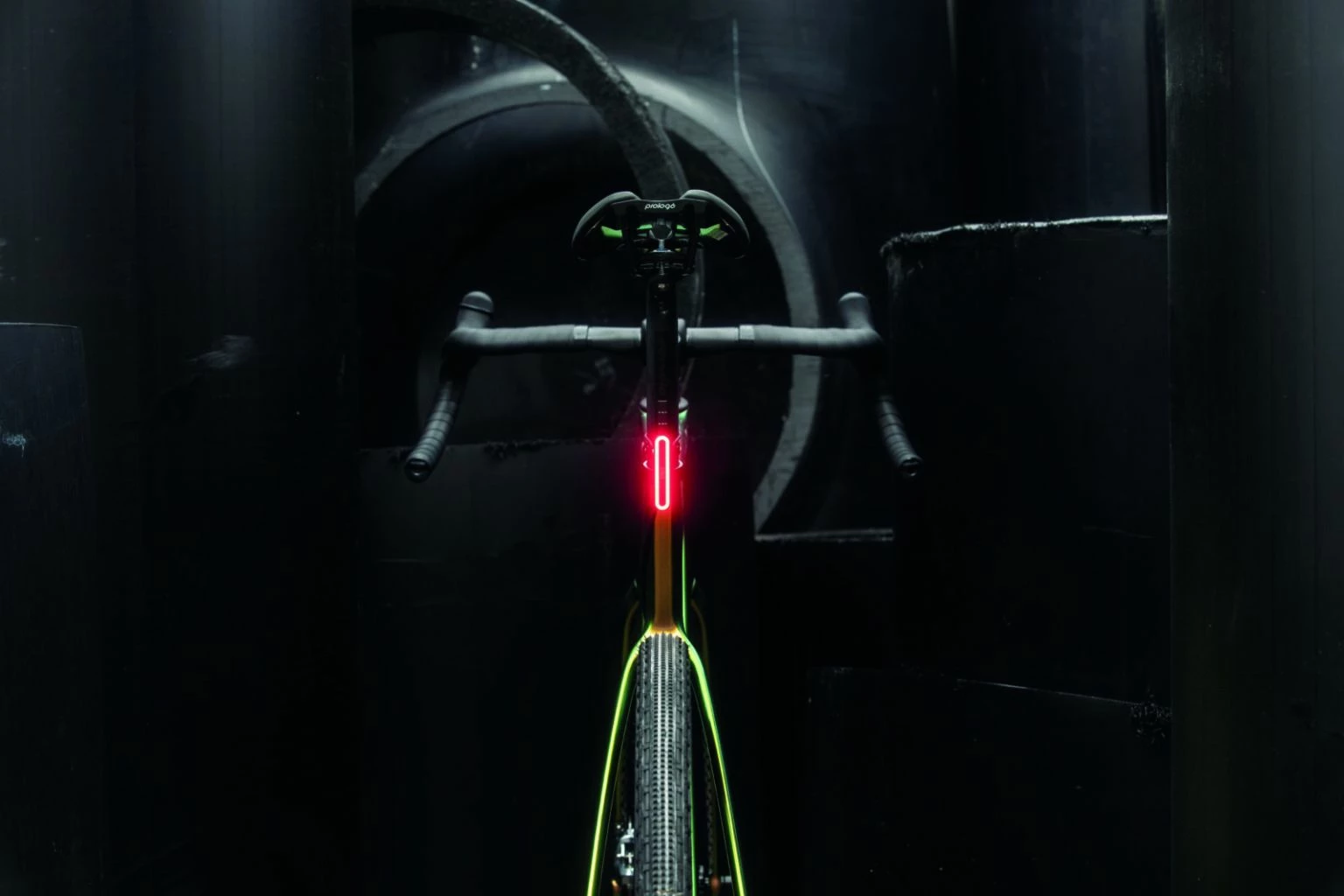 Supernova - Feu Arrière TL3 PRO Avec Feu Stop Et Signal De Freinage D'urgence 5 Supernova - Feu Arrière TL3 PRO Avec Feu Stop Et Signal De Freinage D'urgence – Image 3