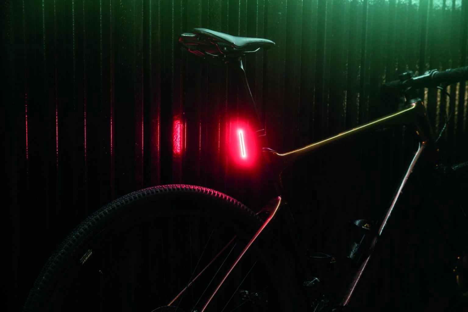 Supernova - Feu Arrière TL3 PRO Avec Feu Stop Et Signal De Freinage D'urgence 6 Supernova - Feu Arrière TL3 PRO Avec Feu Stop Et Signal De Freinage D'urgence – Image 4