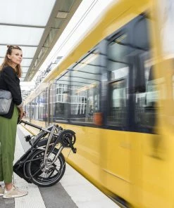 Tern Vektron S10 - 2022/2023 -Velos Electriques Boutique tern vektron s10 velo electrique pliant en action 3840x2160